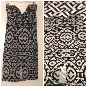 Straplesss, sweetheart top midi dress